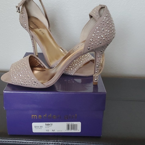 Heels - Picture 1 of 1